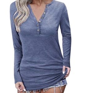 Ouges Long Sleeve Button Henley in Blue Size Medium